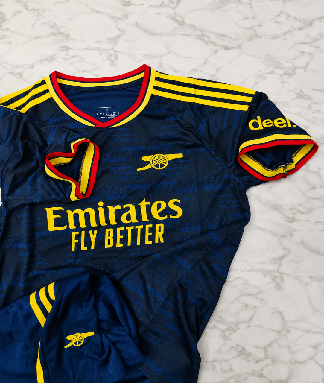 Arsenal Away 26/27 Football Jersey Set (Jersey + Shorts)