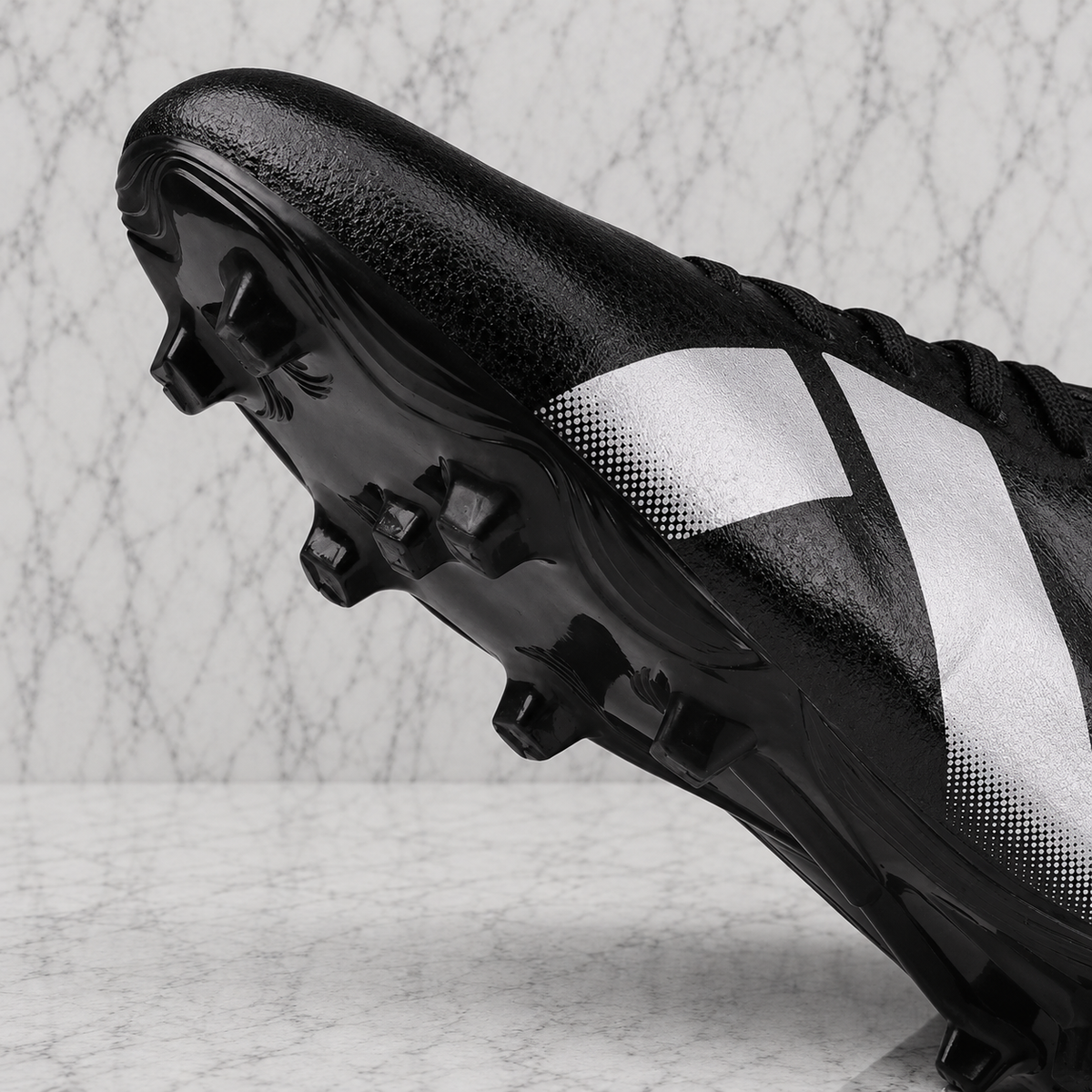 Nivia Carbonite 8.0 Football Studs FB-5978 Black