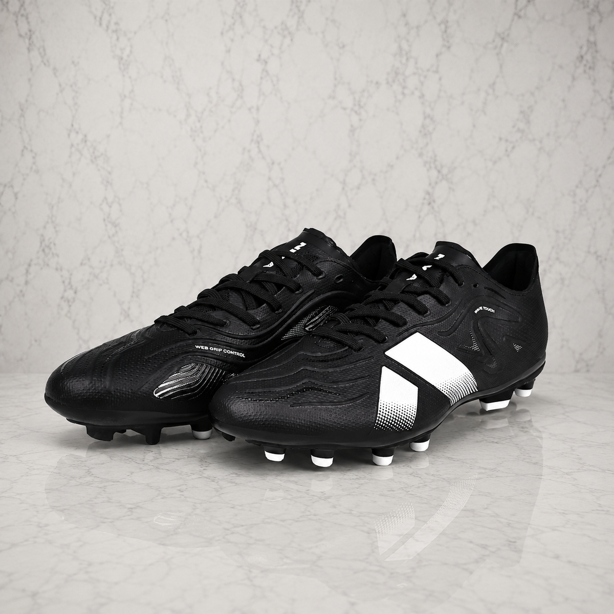 Nivia Ashtang 3.0 Football Studs FB-1670 Black/White