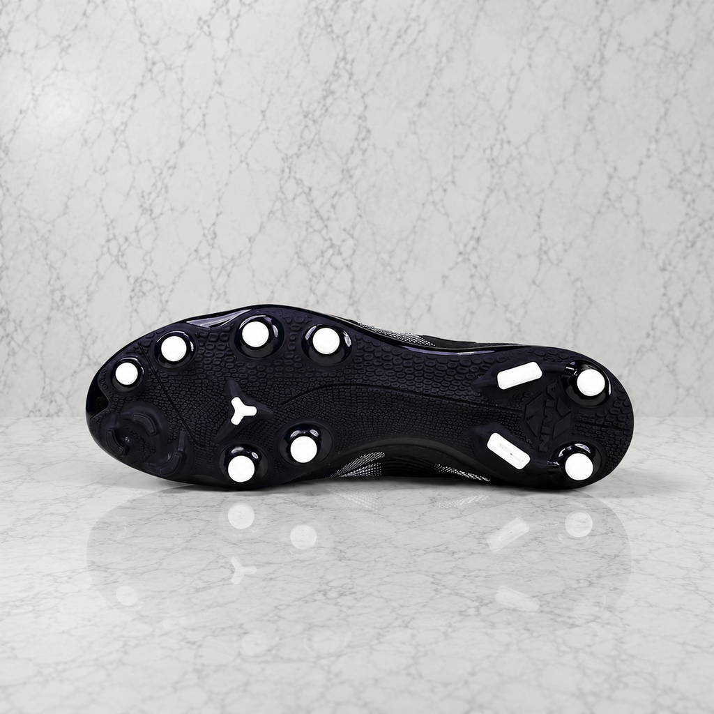 Nivia Ashtang 3.0 Football Studs FB-1670 Black/White