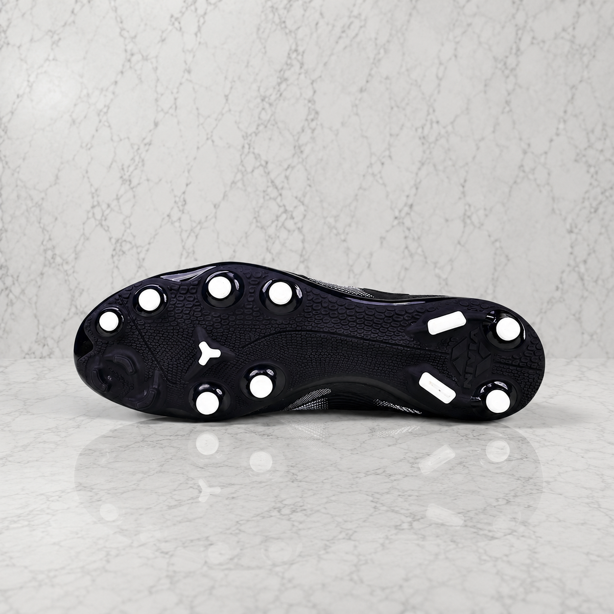 Nivia Ashtang 3.0 Football Studs FB-1670 Black/White