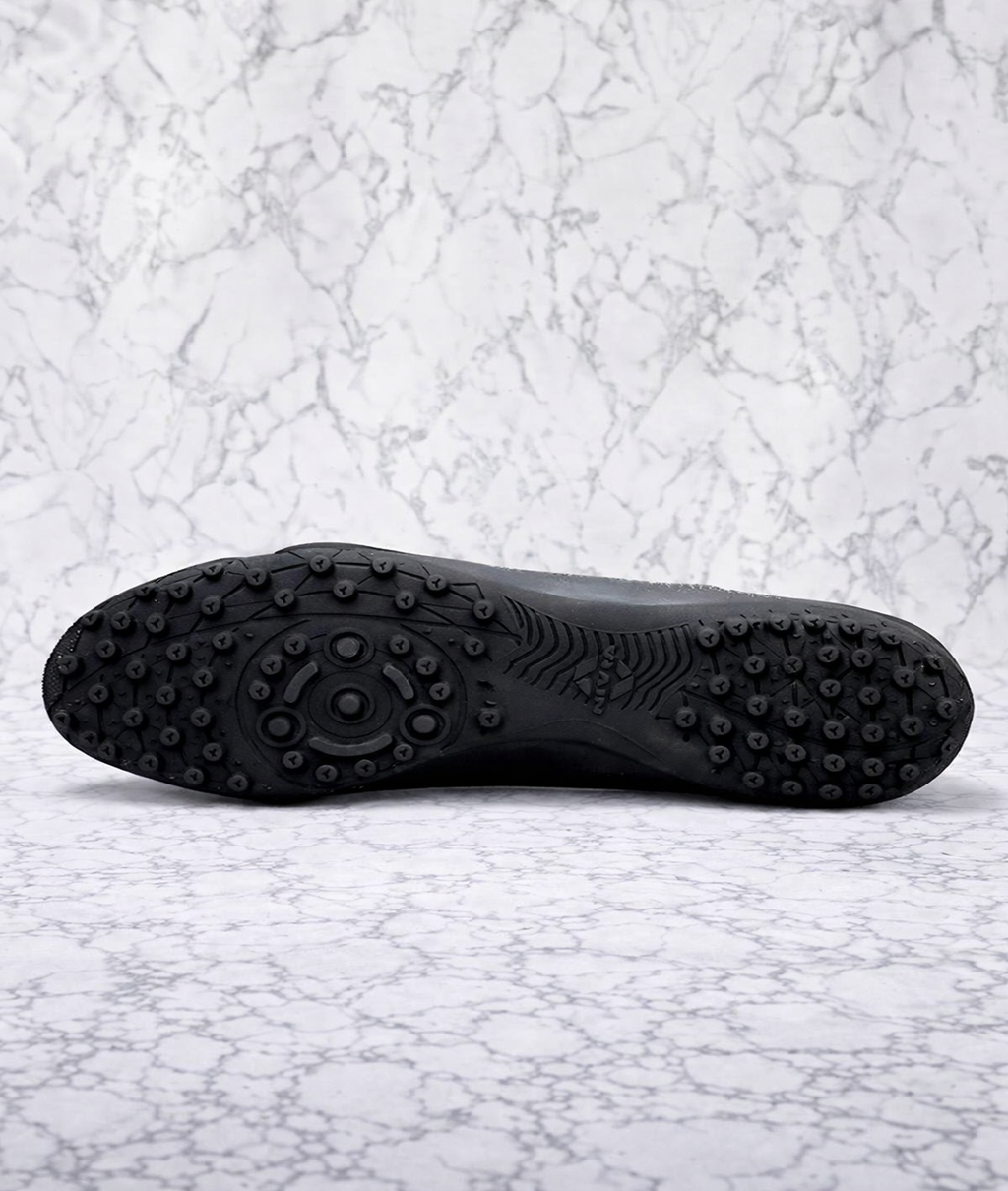 Nivia FB-1660 Carbonite 7.0 Football Turf Shoes