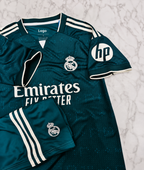 Real Madrid Away 26/27 Football Jersey Set (Jersey + Shorts)