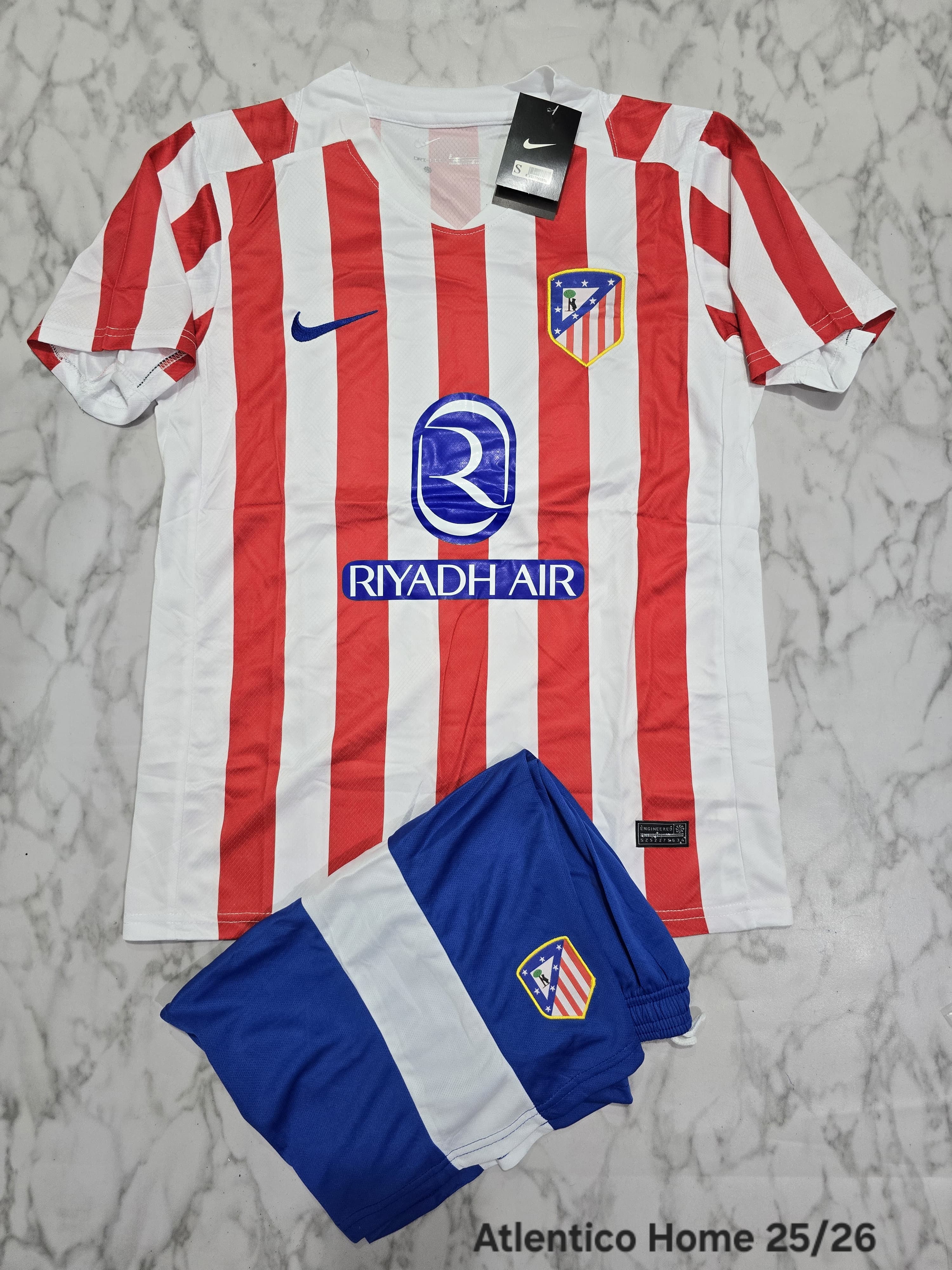 Atletico Madrid Home 25/26 Football Jersey Set (Jersey + Shorts)