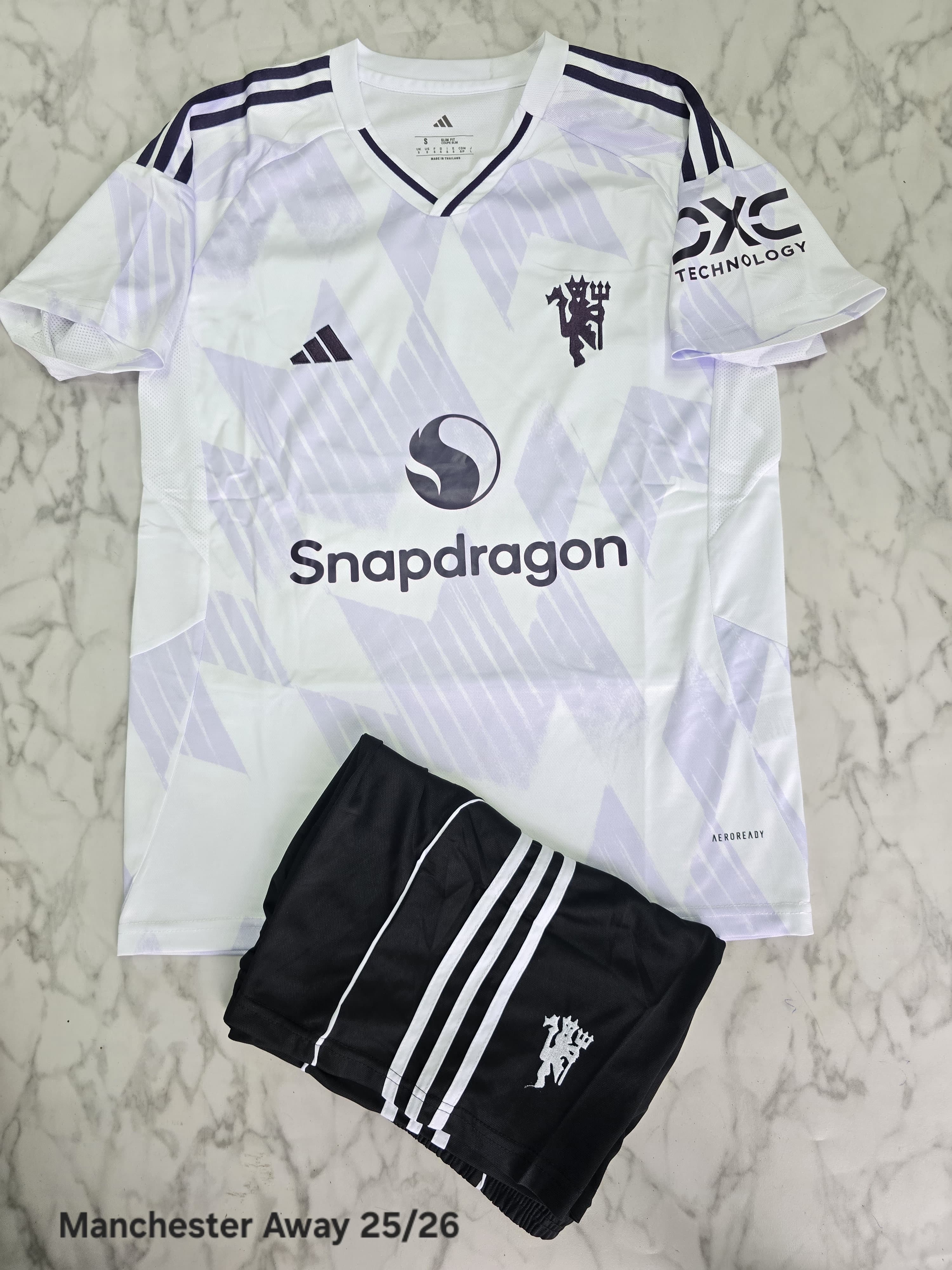 Manchester United Away 25/26 Football Jersey Set (Jersey + Shorts)