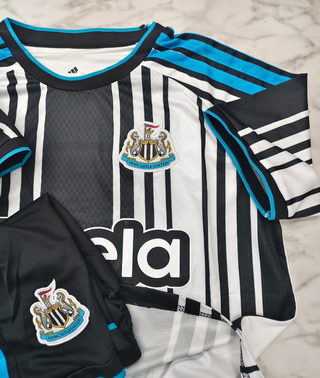 Newcastle United Home 26/27 Football Jersey Set (Jersey + Shorts)