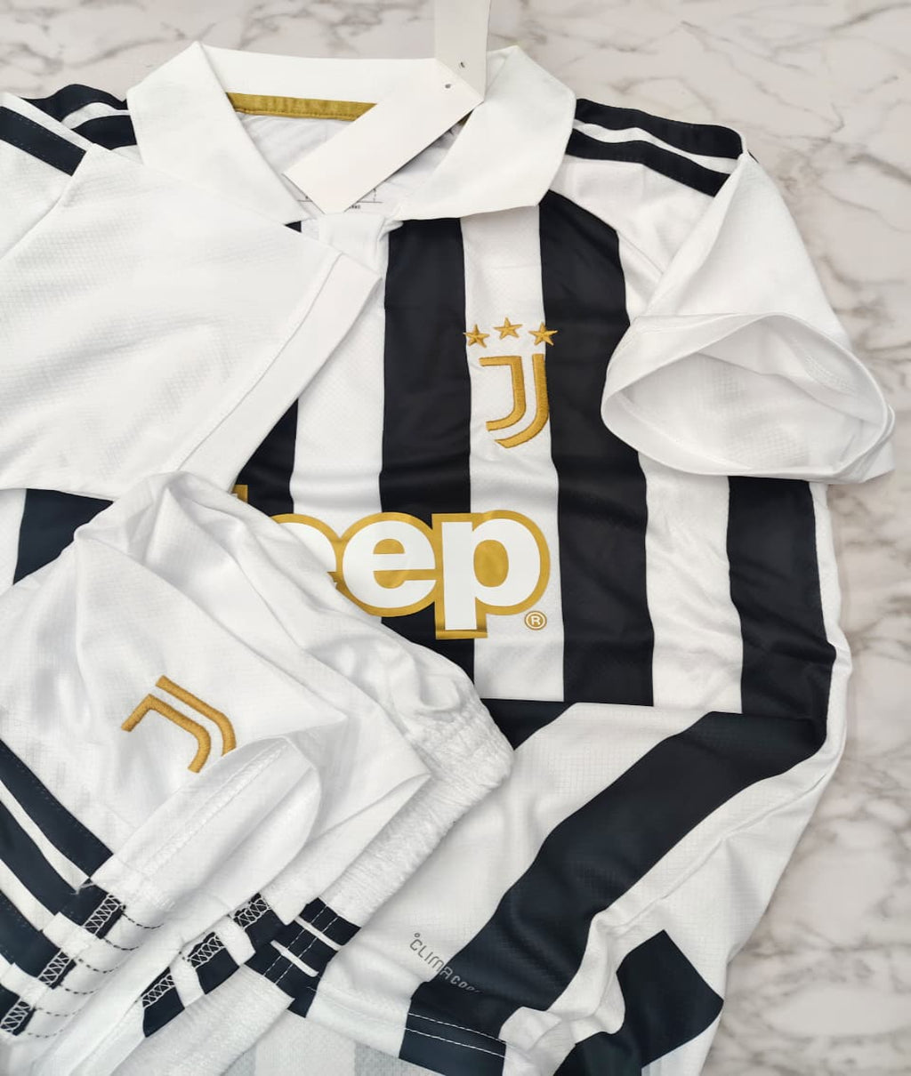 Juventus Home 26/27 Football Jersey Set (Jersey + Shorts)