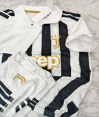 Juventus Home 26/27 Football Jersey Set (Jersey + Shorts)