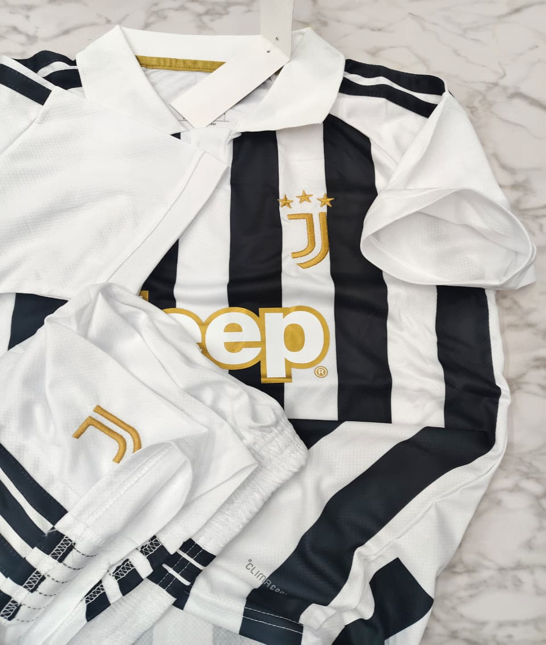 Juventus Home 26/27 Football Jersey Set (Jersey + Shorts)